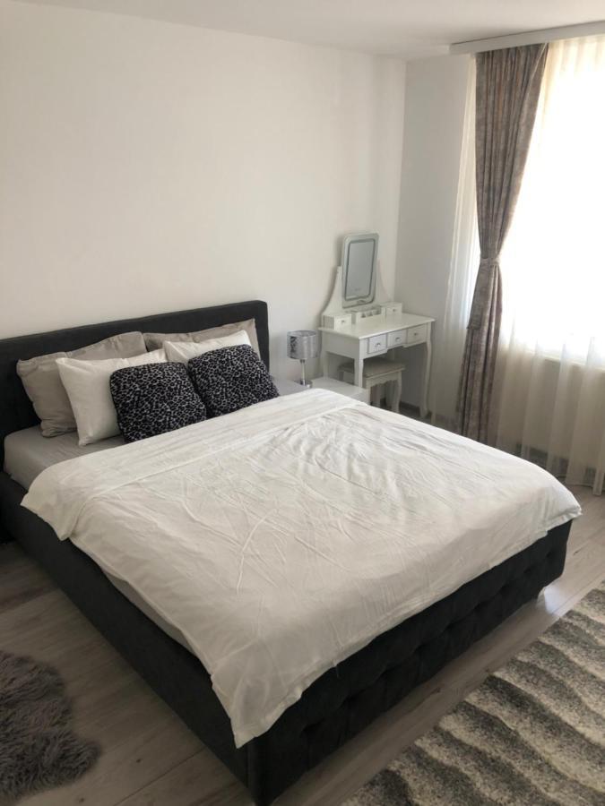 アルバ・ユリアSkepsis Apartamentアパートメント エクステリア 写真